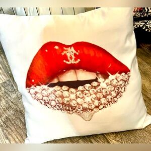 Pillow fashion inspired 16 inch by 16 inch 🔥🔥